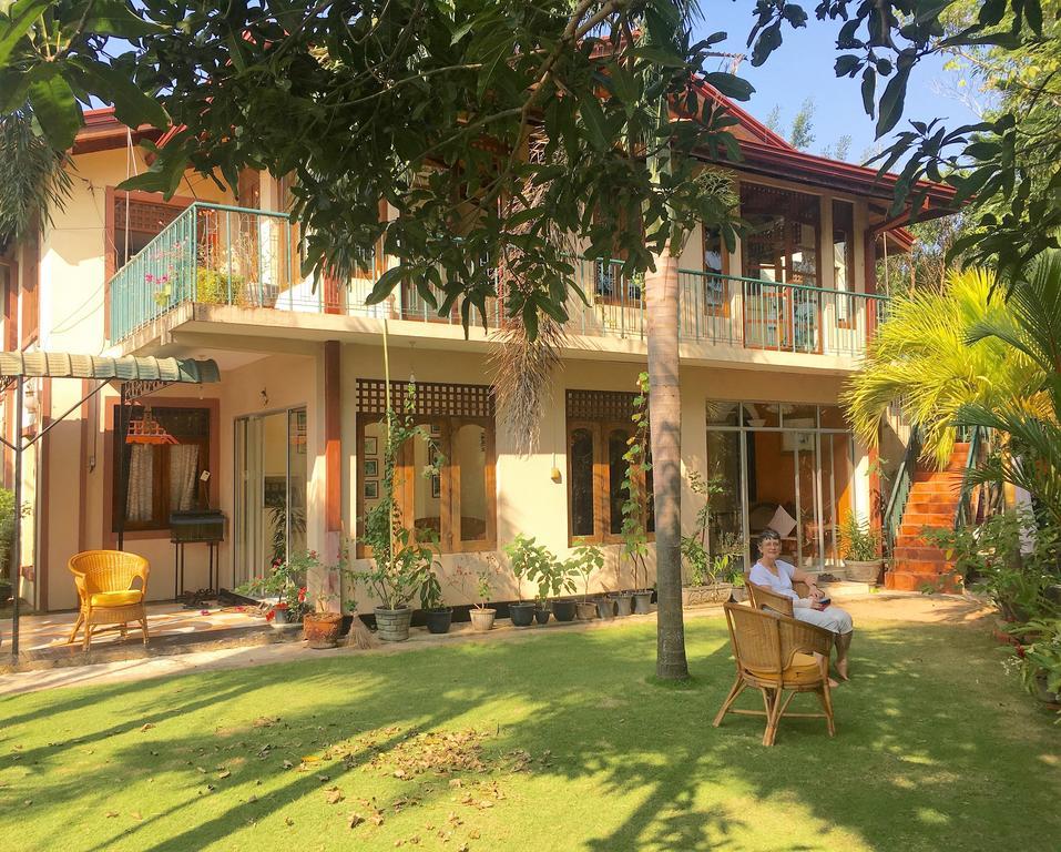 Colombo Airport Homestay Гампаха Экстерьер фото